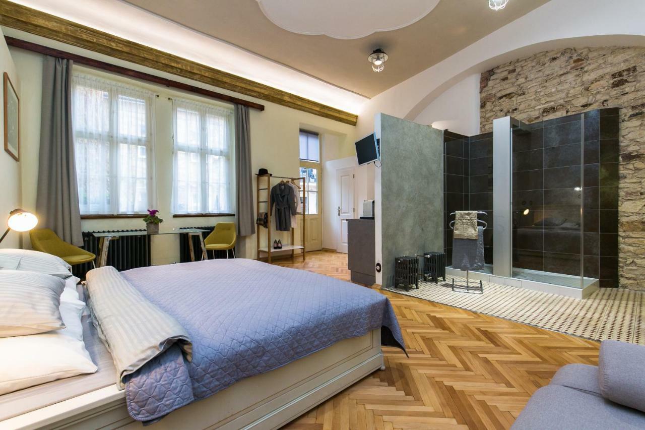 Nebovidy I - Historic Centre - Terrace - Air Conditioning Apartment
